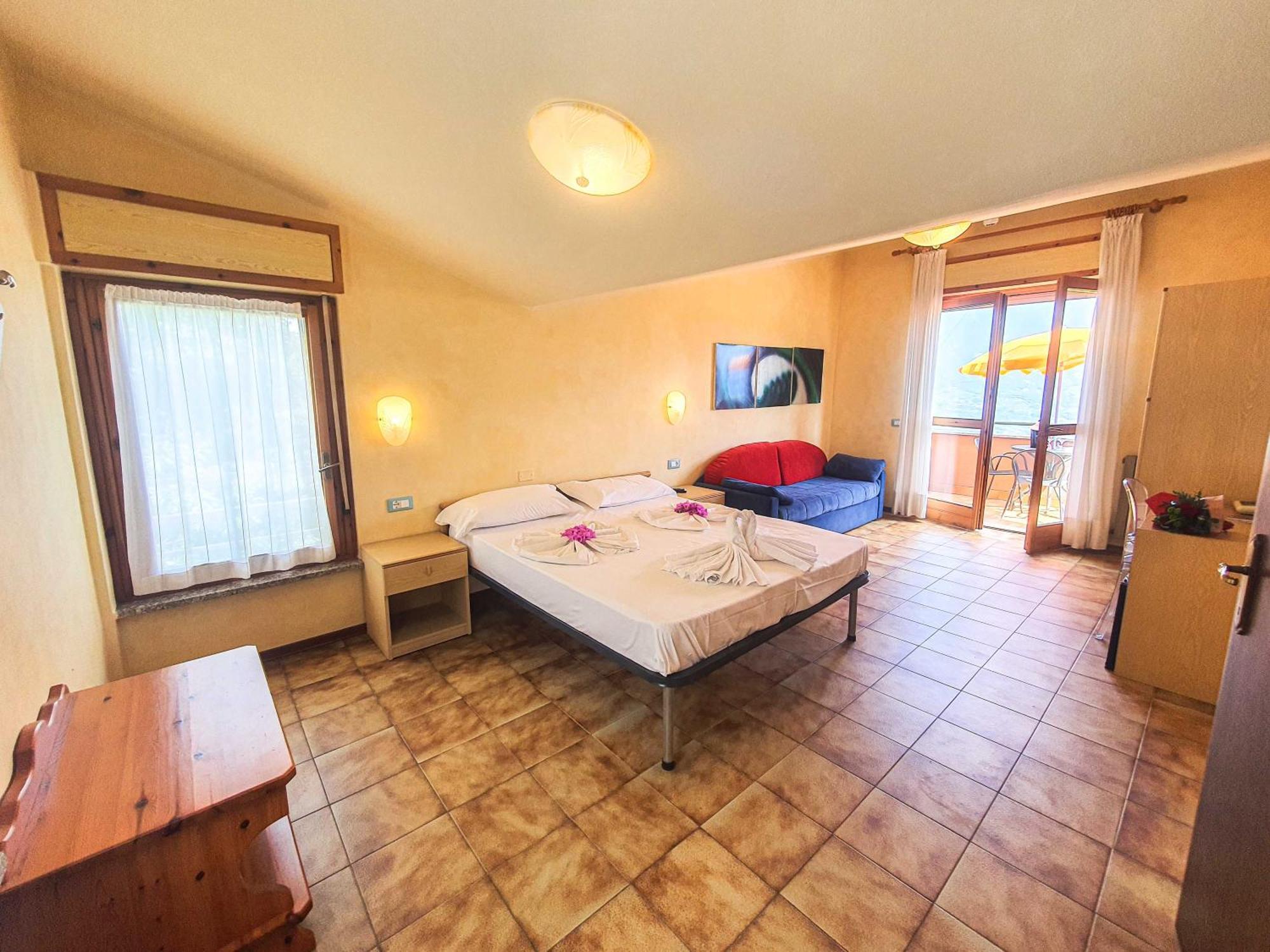 Residence Hotel Maxi Limone sul Garda Rum bild