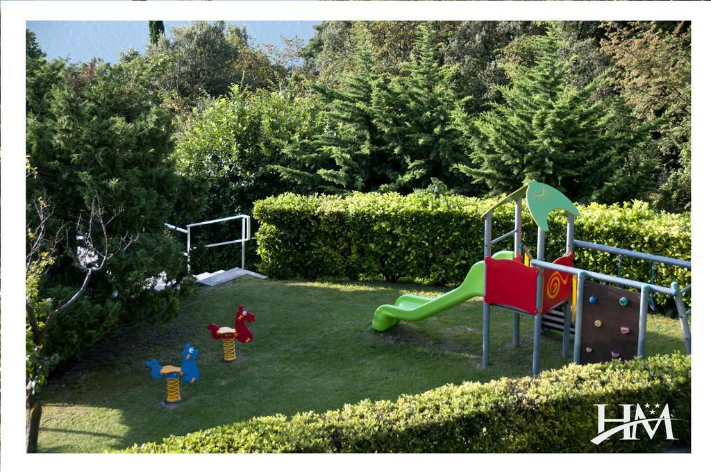 Residence Hotel Maxi Limone sul Garda Exteriör bild