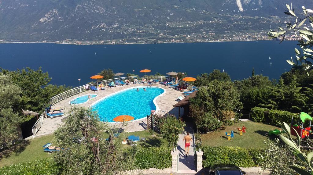 Residence Hotel Maxi Limone sul Garda Exteriör bild