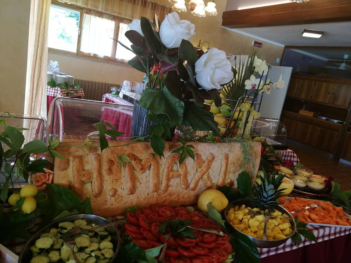 Residence Hotel Maxi Limone sul Garda Exteriör bild